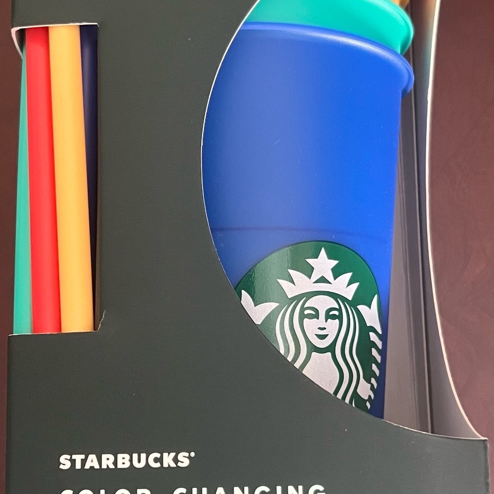 New in box Starbucks Color Changing Reusable Cold Cups